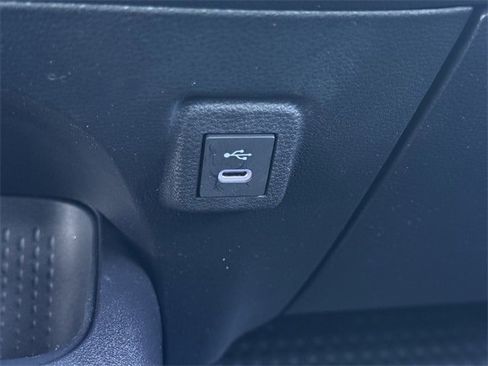 Used 2025 Toyota Corolla LE image 22