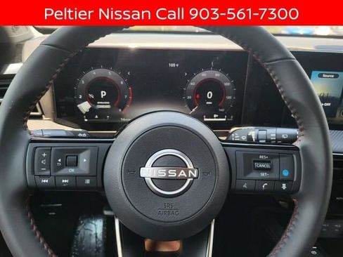 New 2025 Nissan Kicks SR w/ Illumination Package FWD image 10