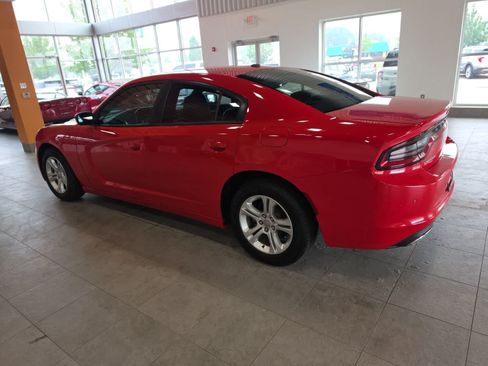 Used 2021 Dodge Charger SXT w/ Leather Interior Group RWD image 10