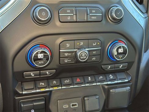 Used 2020 Chevrolet Silverado 1500 LT Trail Boss image 11