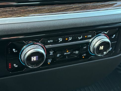 New 2026 GMC Sierra 1500 SLE w/ X31 Off-Road Package image 17