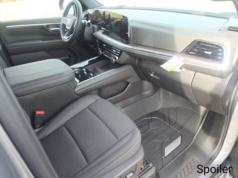 New 2026 Chevrolet Suburban LS image 34