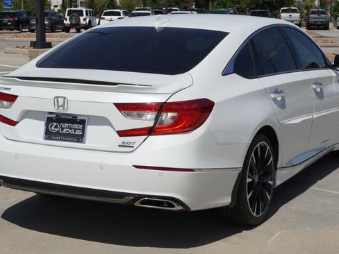 Used 2019 Honda Accord Touring image 6