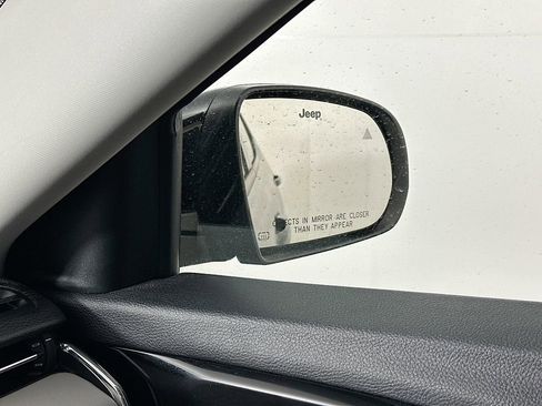 Used 2022 Jeep Compass Limited image 25