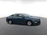 Used 2024 Chevrolet Malibu LT image 2