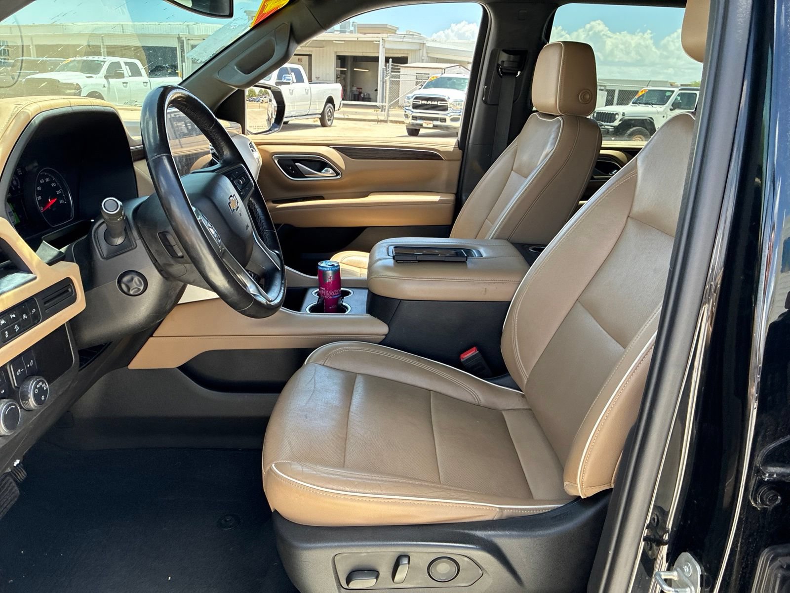 Used 2021 Chevrolet Tahoe Premier AWD/4WD image 12