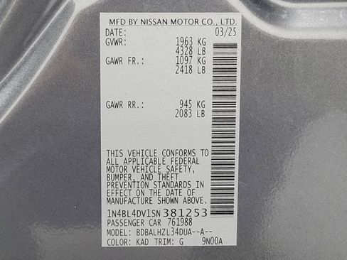 Used 2025 Nissan Altima 2.5 SV FWD image 33