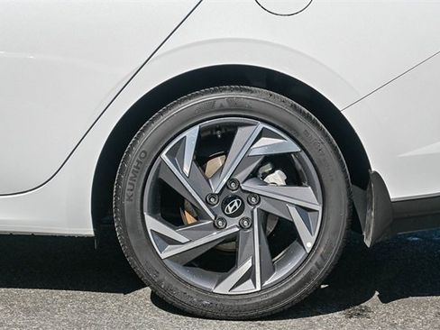 Certified 2025 Hyundai Elantra Sport image 10