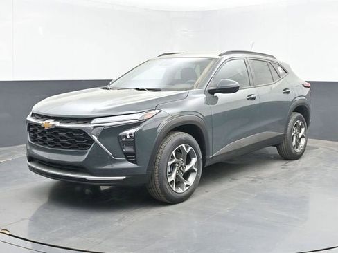 New 2026 Chevrolet Trax LT FWD image 10