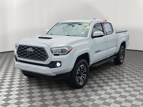 Used 2021 Toyota Tacoma TRD Sport RWD image 3