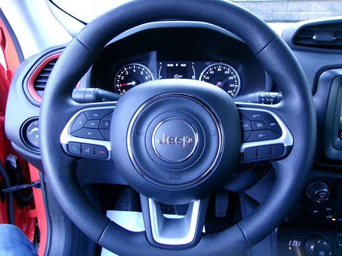 Used 2020 Jeep Renegade Sport image 18