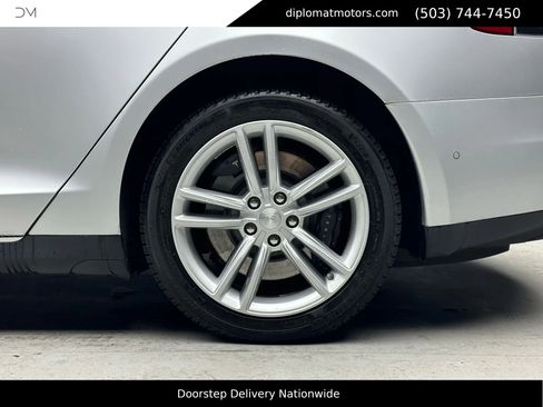 Used 2015 Tesla Model S 90D image 38