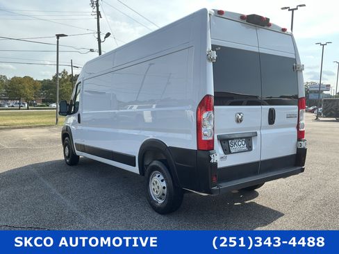 Used 2023 RAM ProMaster 2500 FWD image 3