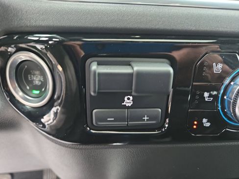 Used 2024 GMC Sierra 1500 SLT w/ SLT Premium Plus Package image 24