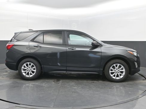 Used 2020 Chevrolet Equinox LS w/ LS Convenience Package image 8