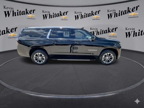 Certified 2025 Chevrolet Suburban LT RWD image 10
