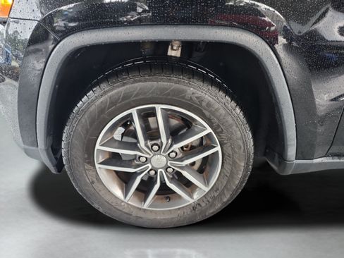 Used 2017 Jeep Grand Cherokee Limited AWD/4WD image 29