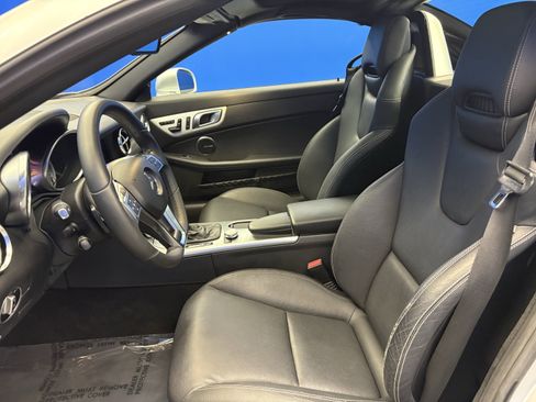 Used 2015 Mercedes-Benz SLK 250 image 12