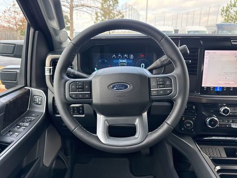 New 2026 Ford F250 Lariat w/ Black Appearance Package AWD/4WD image 14
