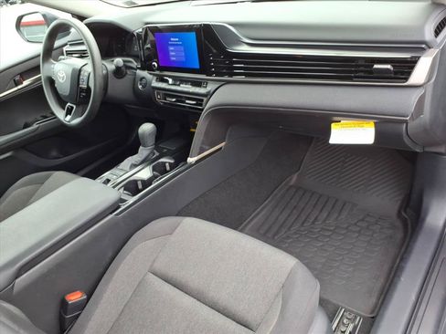 Certified 2025 Toyota Camry LE w/ Convenience Package FWD image 19