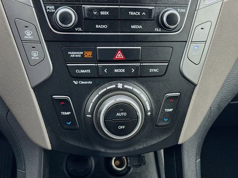 Used 2018 Hyundai Santa Fe Sport w/ 2.4L Value Package 02 image 12