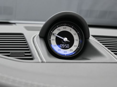 Certified 2024 Porsche 911 Targa 4 GTS image 19