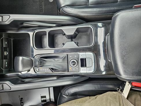 Used 2020 Kia Telluride S AWD/4WD image 17