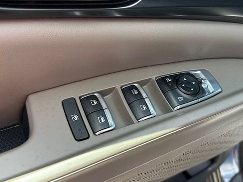 Used 2026 Kia Carnival FWD image 16