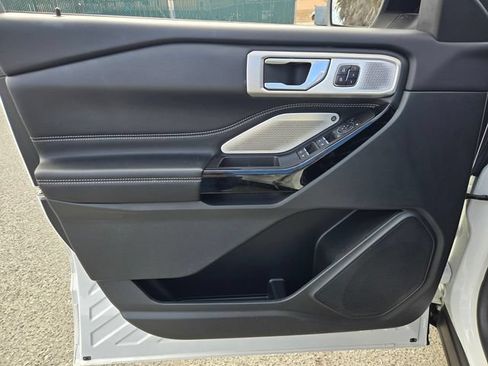 Used 2023 Ford Explorer ST w/ Equipment Group 401A AWD/4WD image 18