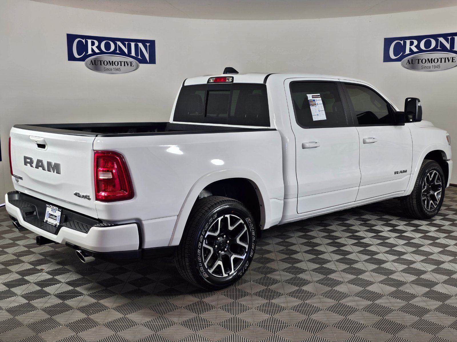 Used 2025 RAM 1500 Laramie w/ Sport Appearance Package AWD/4WD image 33