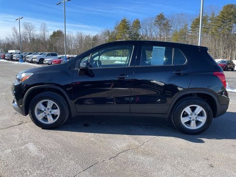 Used 2017 Chevrolet Trax LS image 3