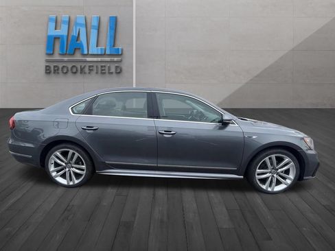 Used 2017 Volkswagen Passat 1.8T R-Line FWD image 6