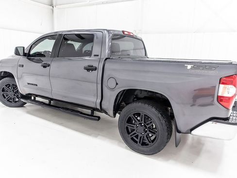 Used 2018 Toyota Tundra SR5 w/ SR5 Upgrade Package image 4