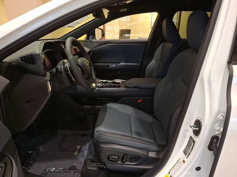 New 2026 Lexus RZ 450e Premium image 9