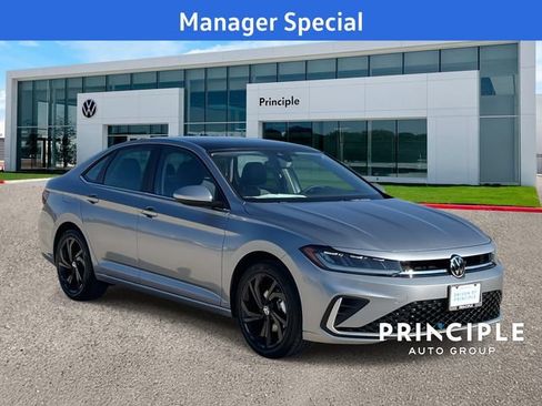 New 2026 Volkswagen Jetta SE FWD image 2