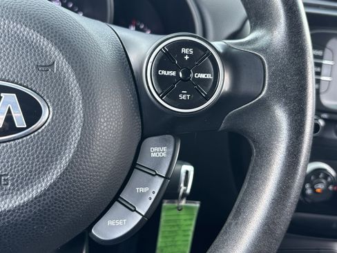Used 2019 Kia Soul image 24