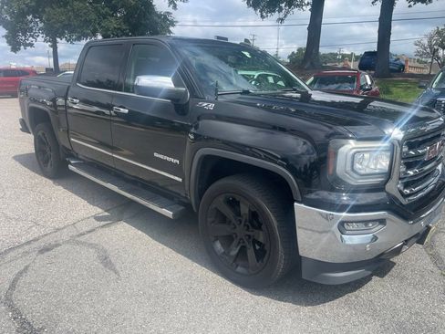 Used 2018 GMC Sierra 1500 SLT w/ SLT Preferred Package AWD/4WD image 2