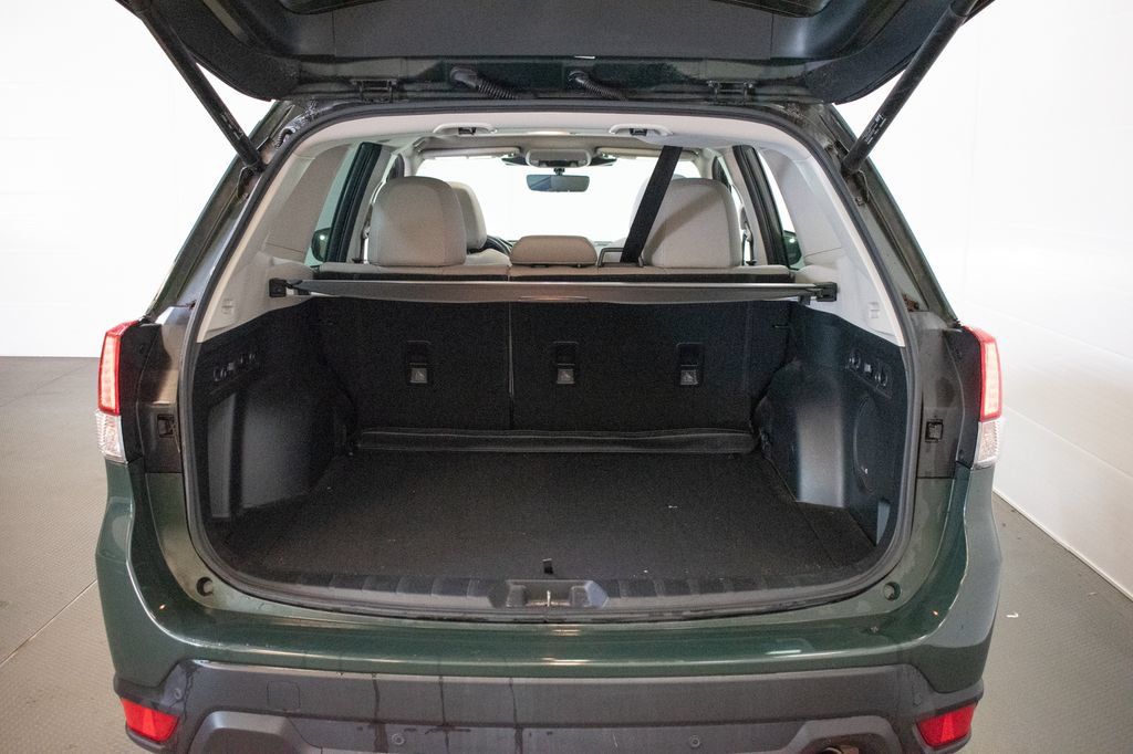Used 2023 Subaru Forester Limited AWD/4WD image 24