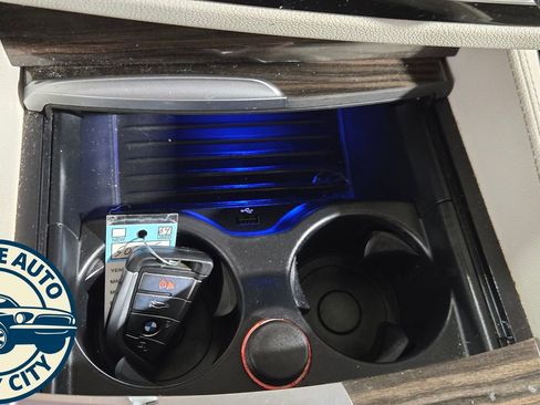 Used 2018 BMW 530e xDrive w/ Premium Package 2 image 18