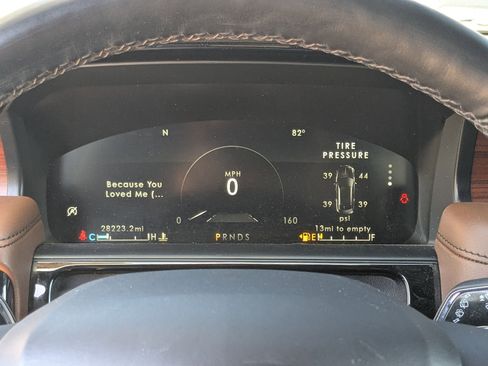 Used 2022 Lincoln Nautilus Reserve image 14