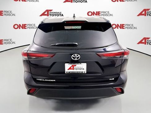 Certified 2025 Toyota Highlander XLE FWD image 7