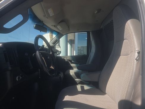 Used 2019 Chevrolet Express 2500 w/ Driver Convenience Package image 9