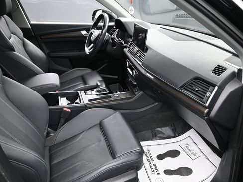 Used 2023 Audi Q5 e Premium Plus AWD/4WD image 39