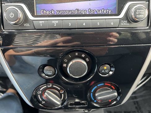 Used 2017 Nissan Versa Note SV FWD image 20