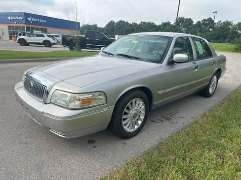 Used 2011 Mercury Grand Marquis LS RWD image 3