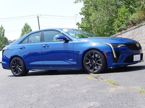 Used 2022 Cadillac CT4 V Blackwing w/ Technology Package RWD image 9