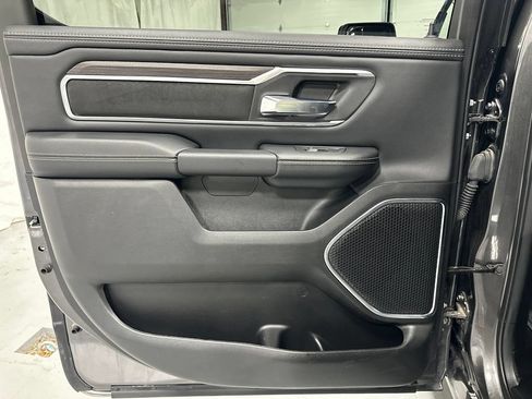 Used 2025 RAM 1500 Laramie AWD/4WD image 39