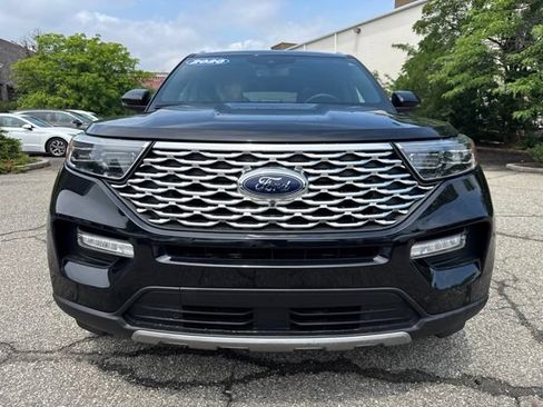 Used 2020 Ford Explorer Platinum w/ Premium Technology Package AWD/4WD image 2