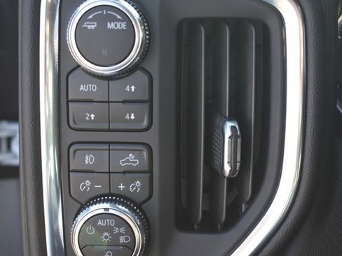 Used 2021 GMC Sierra 1500 AT4 image 28