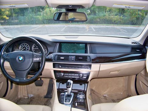 Used 2014 BMW 528i xDrive Sedan image 19